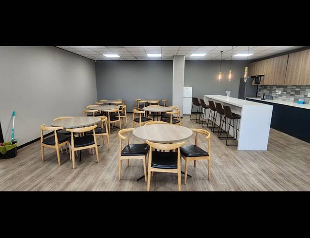 195M² OFFICE TO LET IN ROSEBANK